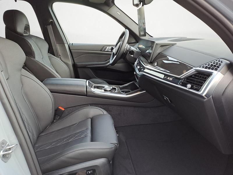 Neu BMW X5 298 PS (219 kW) 2025 Grau SUV