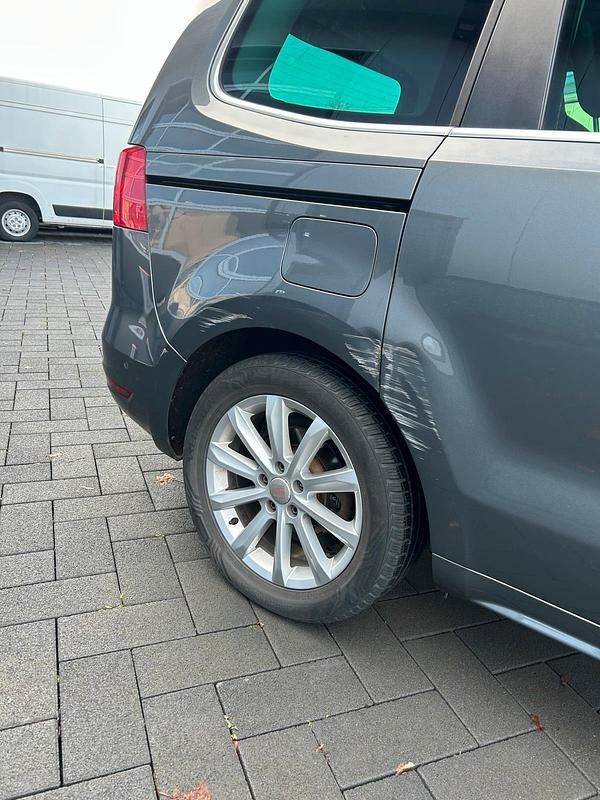 Używany Seat Alhambra 200 KM (147 kW) 2012 Szary Minivan