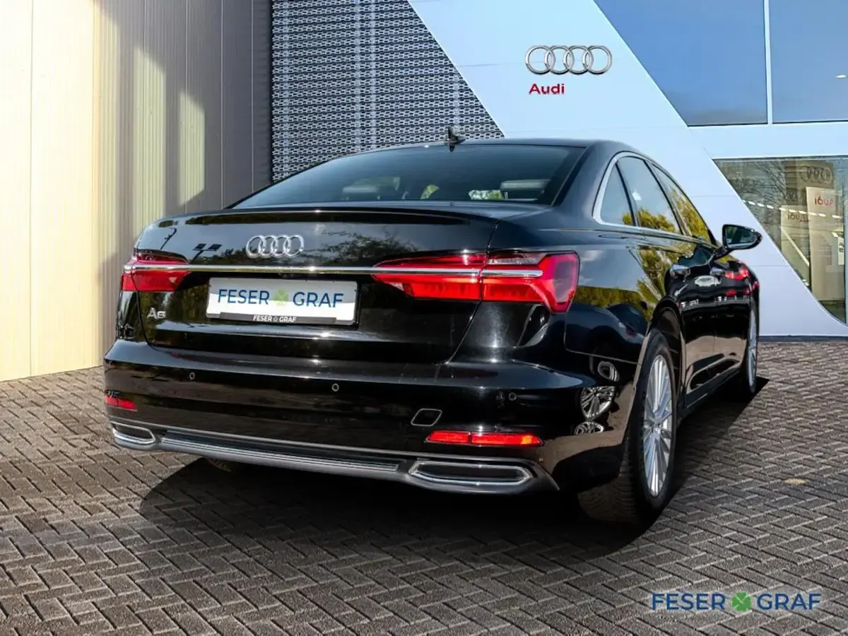Gebraucht Audi A6 Design 204 PS (150 kW) 2023 Mythosschwarz metallic Limousine
