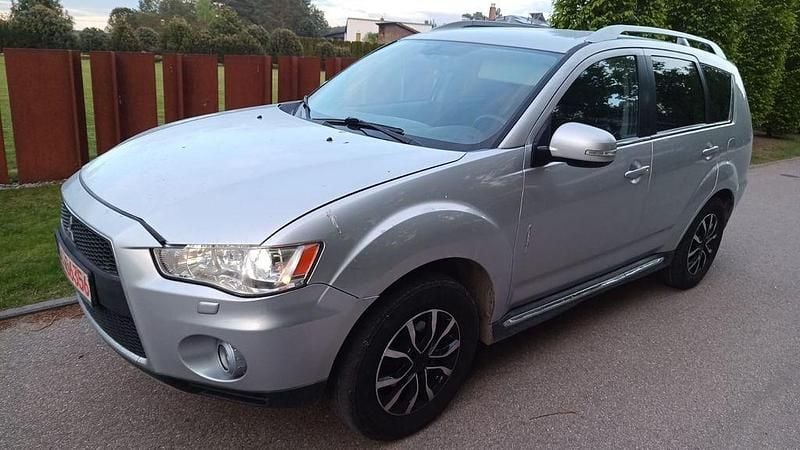 Gebraucht Mitsubishi Outlander Instyle 170 PS (125 kW) 2010 Silber SUV