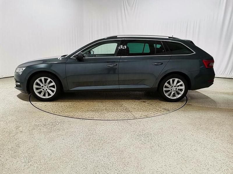Gebraucht Skoda Superb Ambition 150 PS (110 kW) 2020 Quarzgrau metallic Kombi