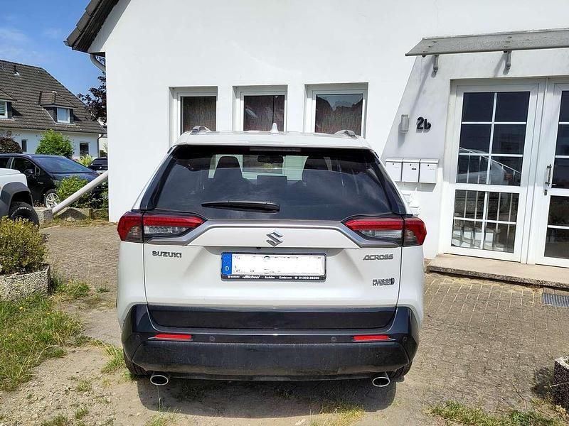 Second-hand Suzuki Across Comfort+ 185 CP (136 kW) 2023 Alb SUV