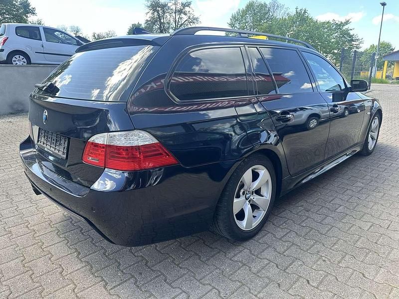 Gebraucht BMW 550 367 PS (269 kW) 2007 Carbonschwarz metallic Kombi