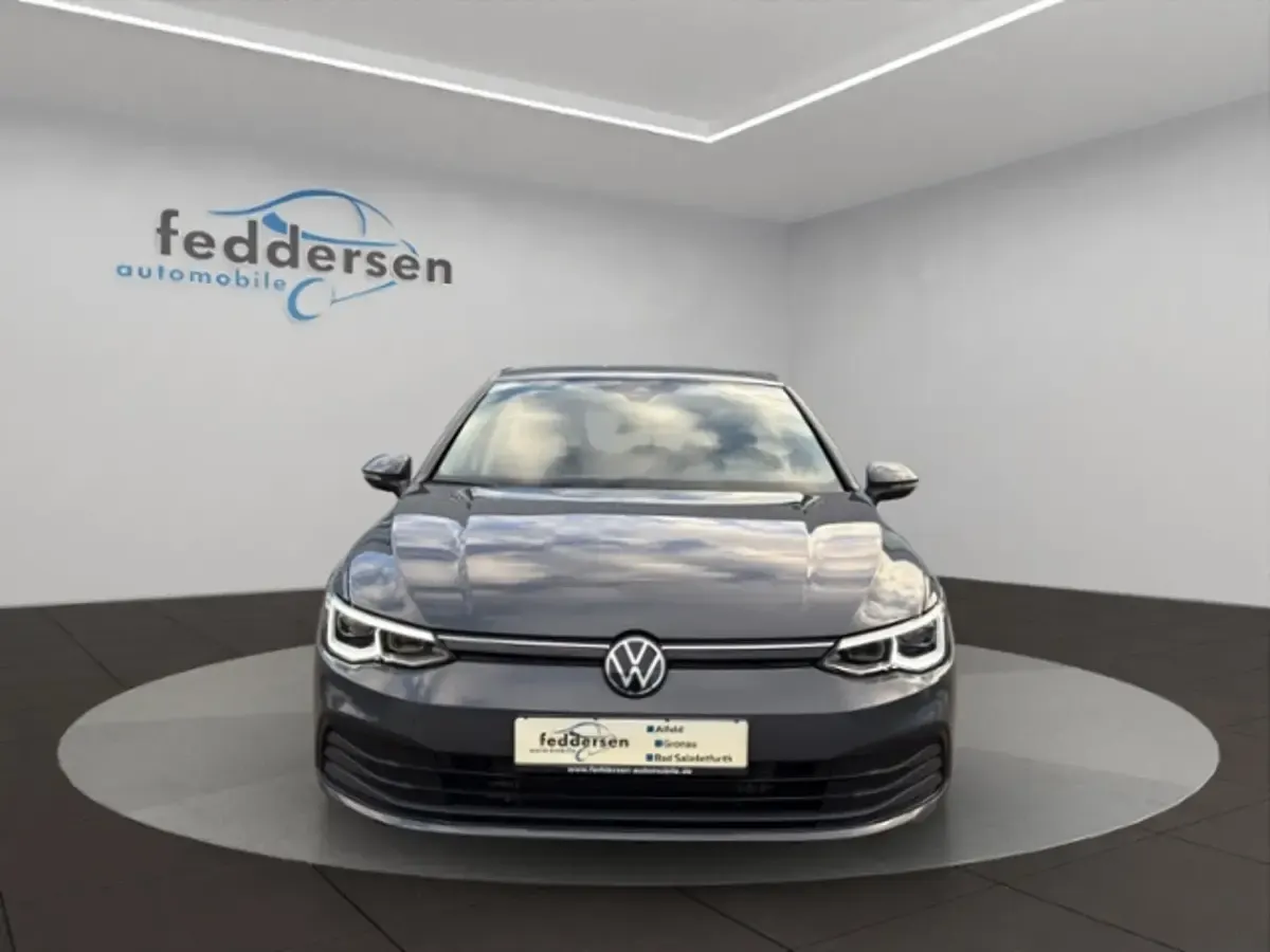 Gebraucht VW Golf VIII Life 131 PS (96 kW) 2023 Limousine