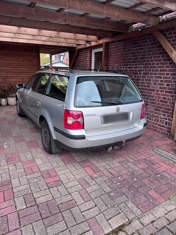 Gebraucht VW Passat 115 PS (84 kW) 2001 Silber Kombi