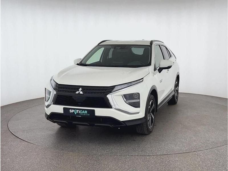 Gebraucht Mitsubishi Eclipse Cross Basis 188 PS (138 kW) 2022 Weiß SUV