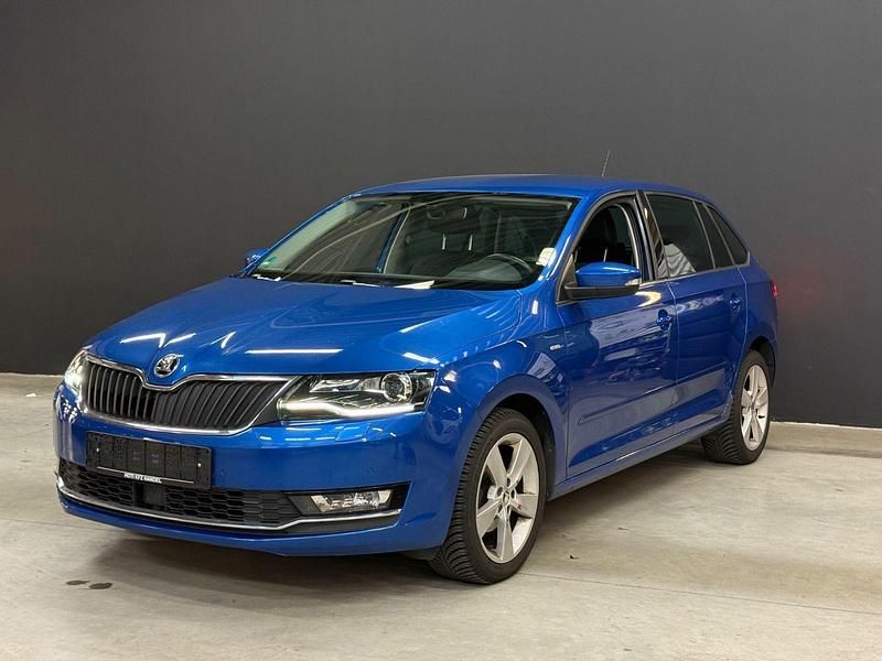 Blau Gebraucht 2018 Skoda Rapid Clever Kombi | 10.900 € (Fairer Preis) - Bild 1/4