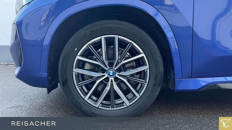 Gebraucht BMW iX1 Shadowline 230 kW (313 PS) 2023 M portimao blau metallic SUV