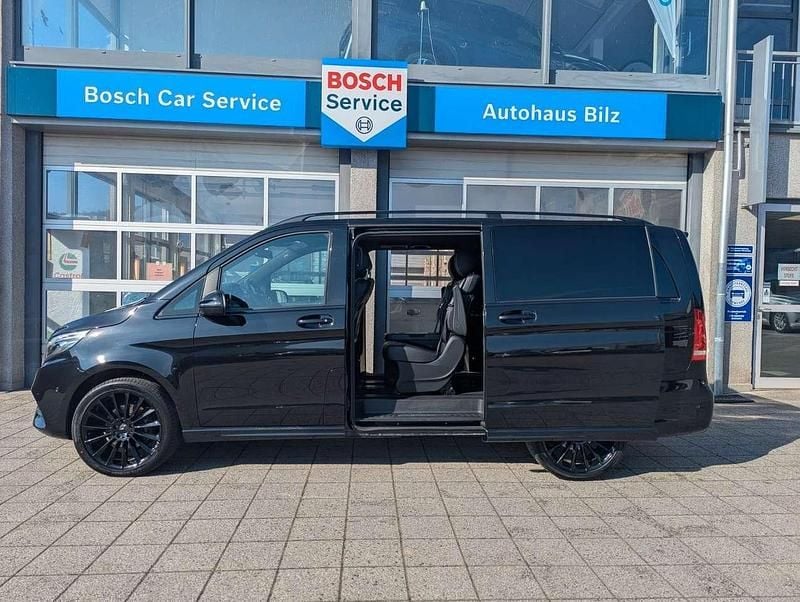 Gebraucht Mercedes V220 AMG 190 PS (139 kW) 2018 Obsidianschwarz Van / Kleinbus