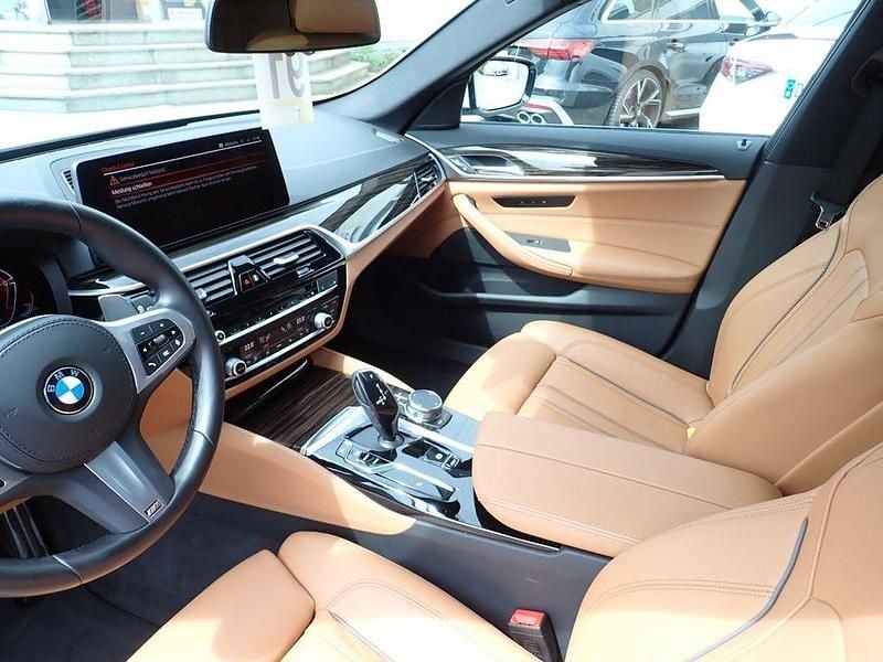 Gebraucht BMW 530 Shadowline 252 PS (185 kW) 2022 Weiß (alpinweiss 3) Kombi