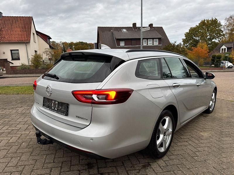 Gebraucht Opel Insignia Edition 136 PS (100 kW) 2017 Silber Kombi