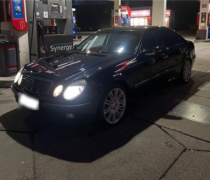 Gebraucht Mercedes E500 306 PS (225 kW) 2003 Limousine