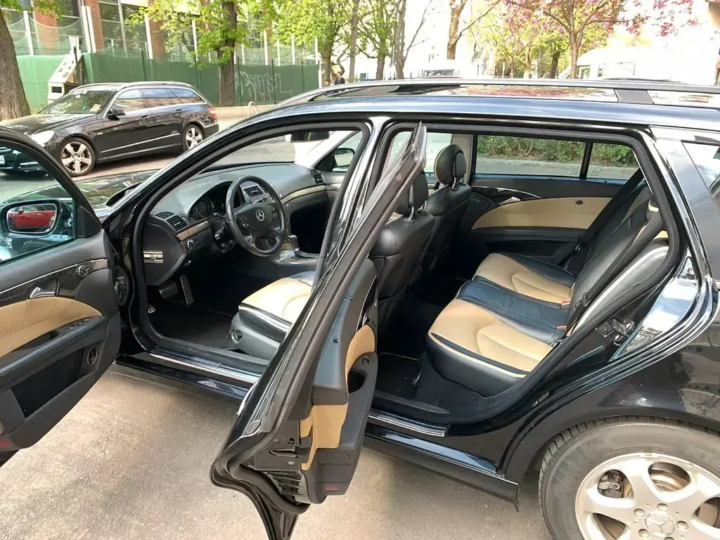 Gebraucht Mercedes E320 Avantgarde 224 PS (164 kW) 2008 Schwarz Kombi