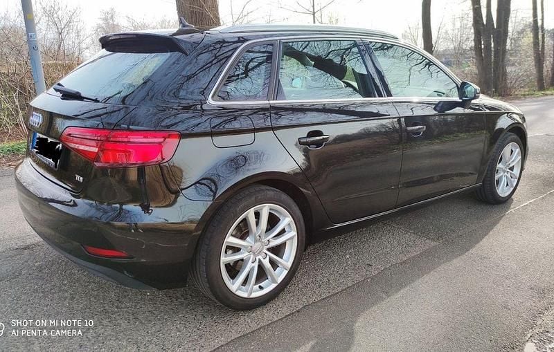 Gebraucht Audi A3 Ambiente 150 PS (110 kW) 2016 Schwarz Limousine