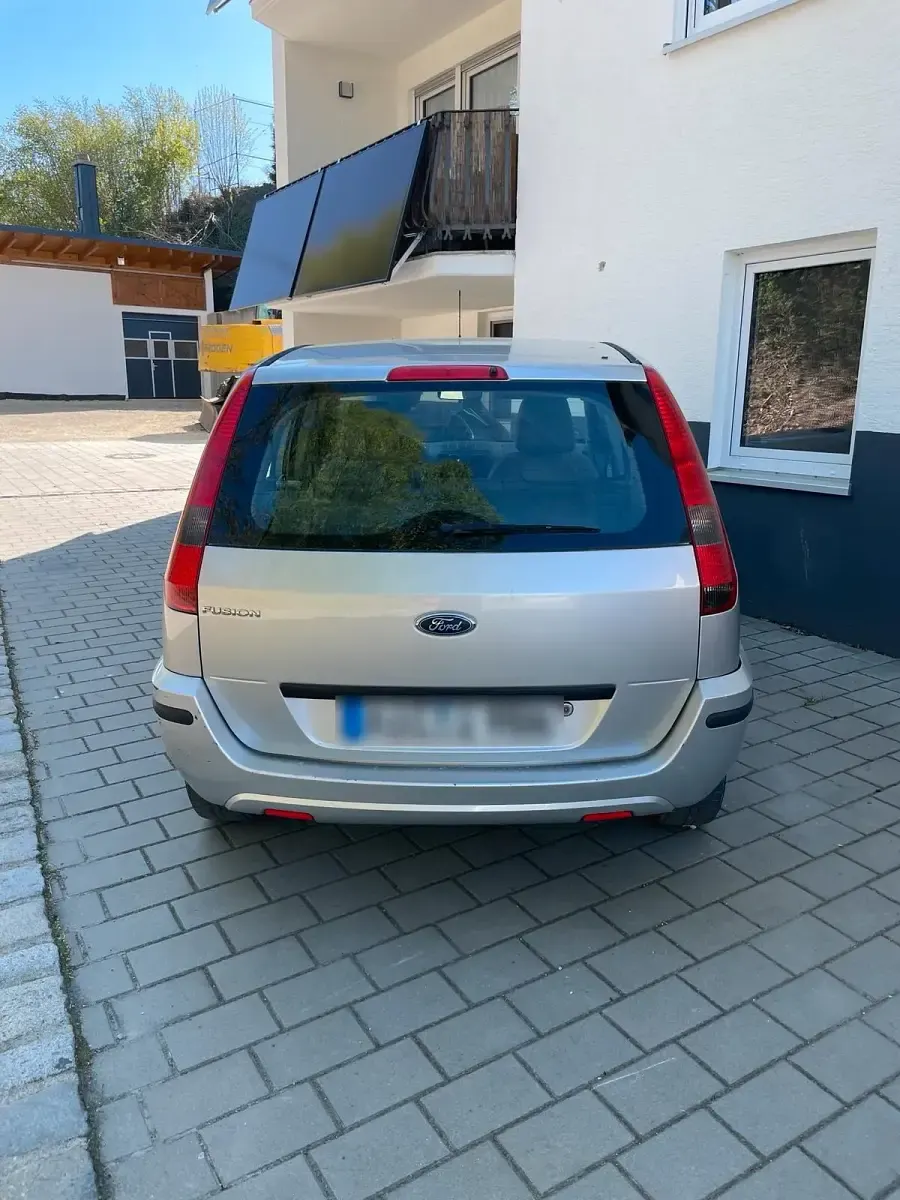 Brugt Ford Fusion 80 HK (58 kW) 2005 Sølv Hatchback