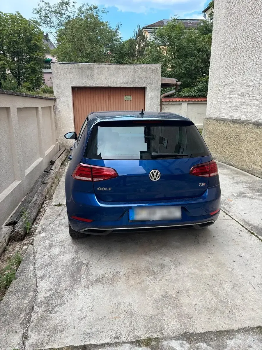 Gebraucht VW Golf VII 125 PS (91 kW) 2018 Blau Kleinwagen