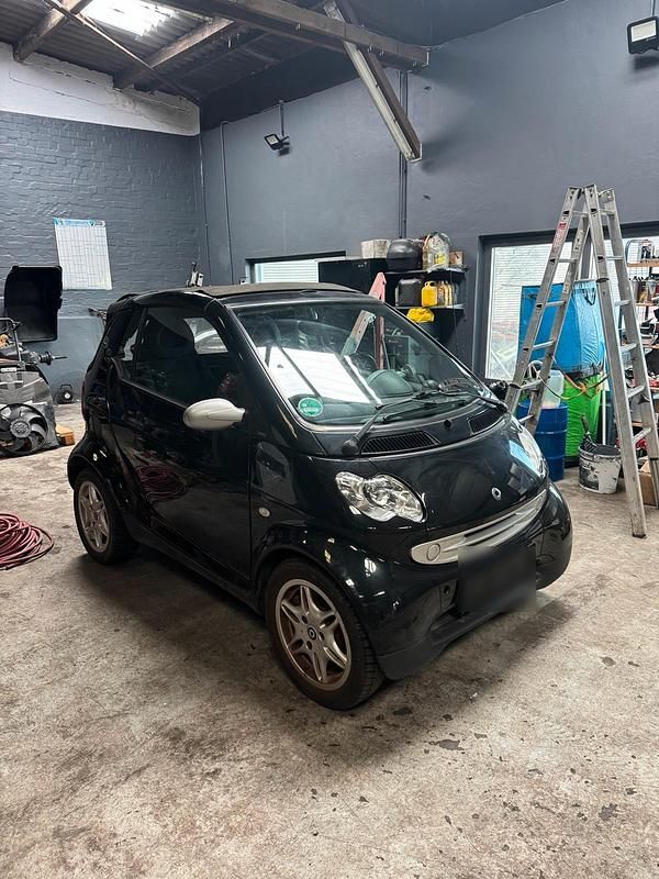 Gebraucht Smart ForTwo Cabrio 61 PS (44 kW) 2004 Schwarz Cabrio