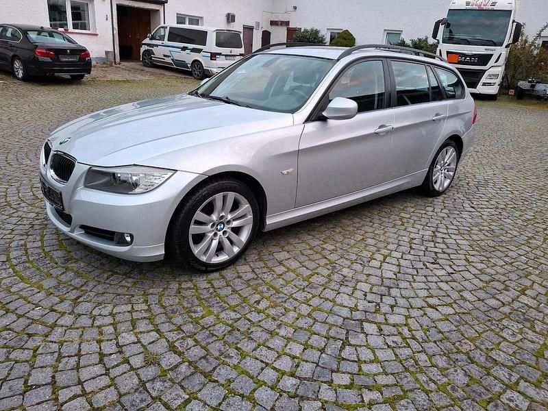 Silber Gebraucht 2010 BMW 318 Kombi | 3.900 € (Guter Preis) - Bild 1/4
