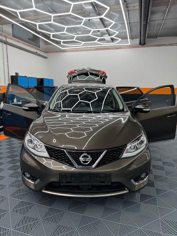 Gebraucht Nissan Pulsar Tekna 110 PS (80 kW) 2015 Gold Kleinwagen