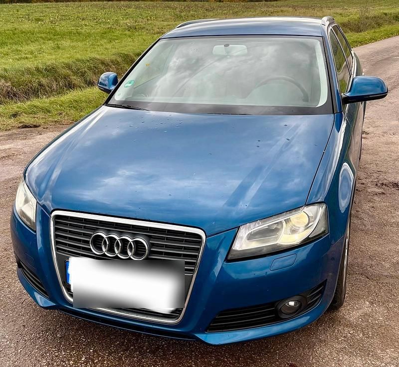 Blau Gebraucht 2009 Audi A3 Sportback Limousine | 2.900 € (Superpreis) - Bild 1/4
