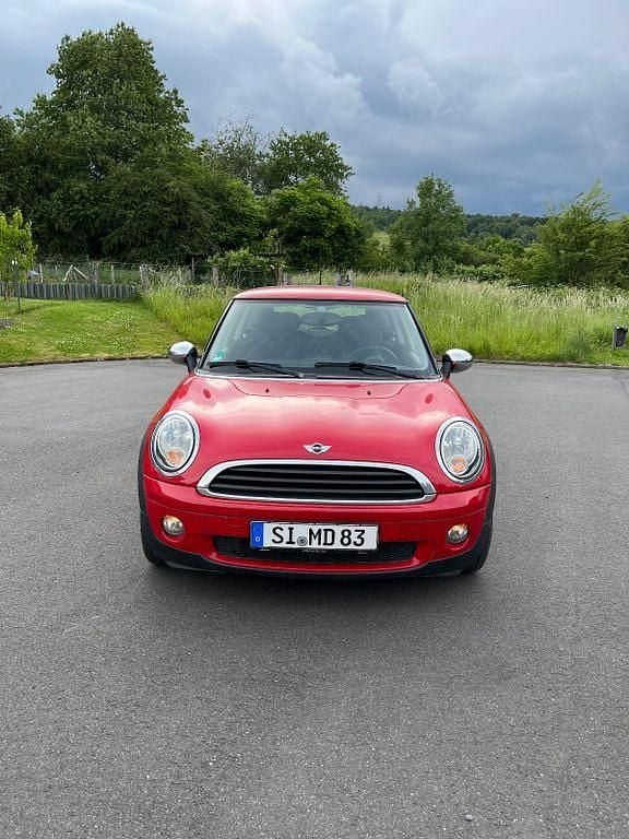 Rot Gebraucht 2011 Mini ONE Kleinwagen | 3.639 € (Fairer Preis) - Bild 1/4