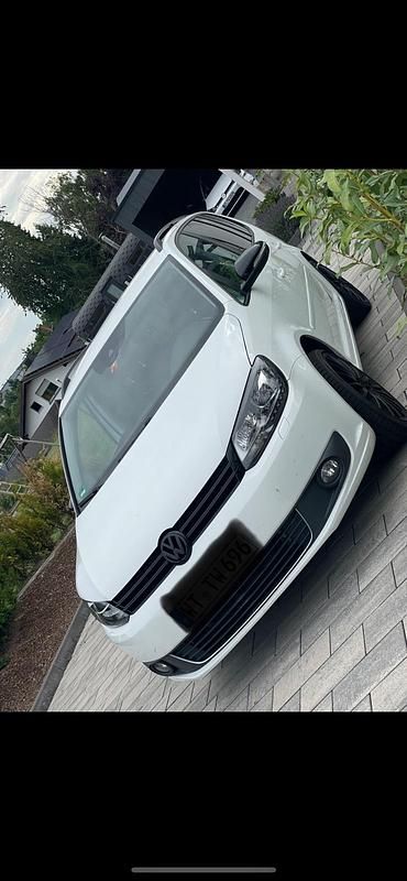 Weiß Gebraucht 2014 VW Touran Van / Kleinbus | 11.111 € (Teuer) - Bild 1/4