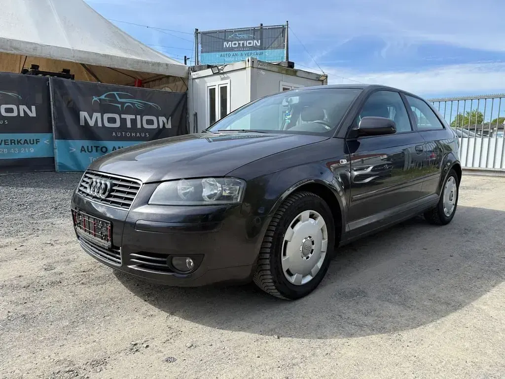 Second-hand Audi A3 Ambition 102 CP (75 kW) 2003 Gri Hatchback