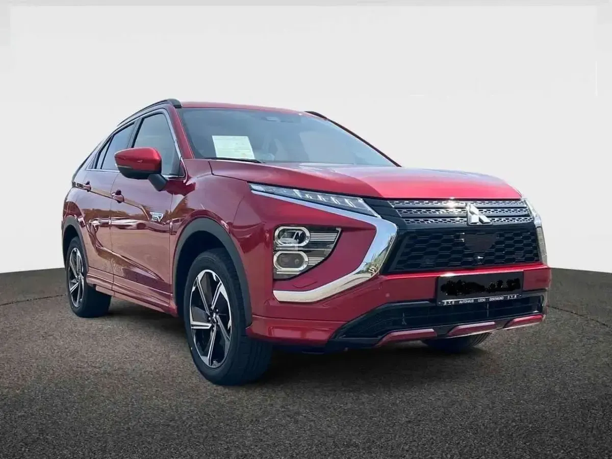 Gebraucht Mitsubishi Eclipse Cross Plus 188 PS (138 kW) 2024 Rot SUV