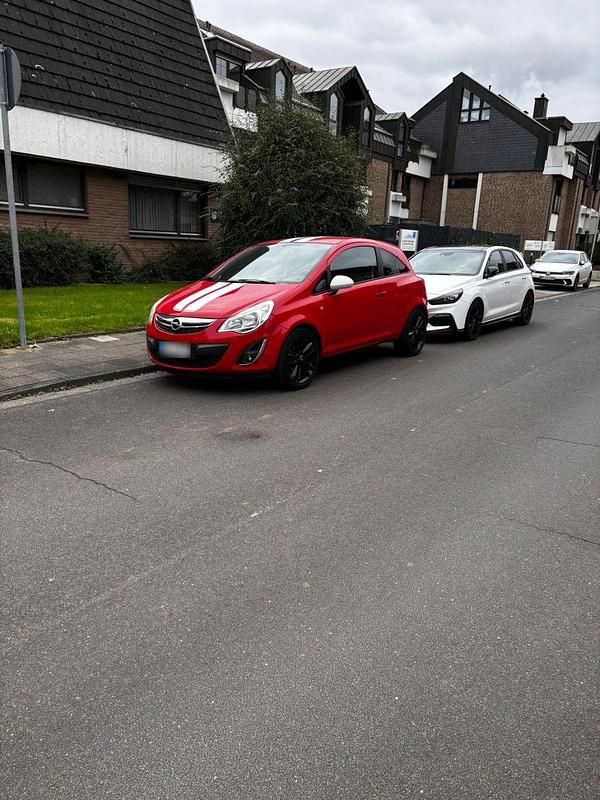 Gebraucht Opel Corsa 87 PS (63 kW) 2011 Rot Kleinwagen