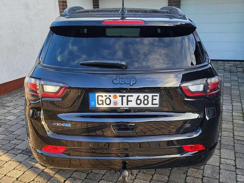 Gebraucht Jeep Compass 241 PS (177 kW) 2022 Schwarz SUV