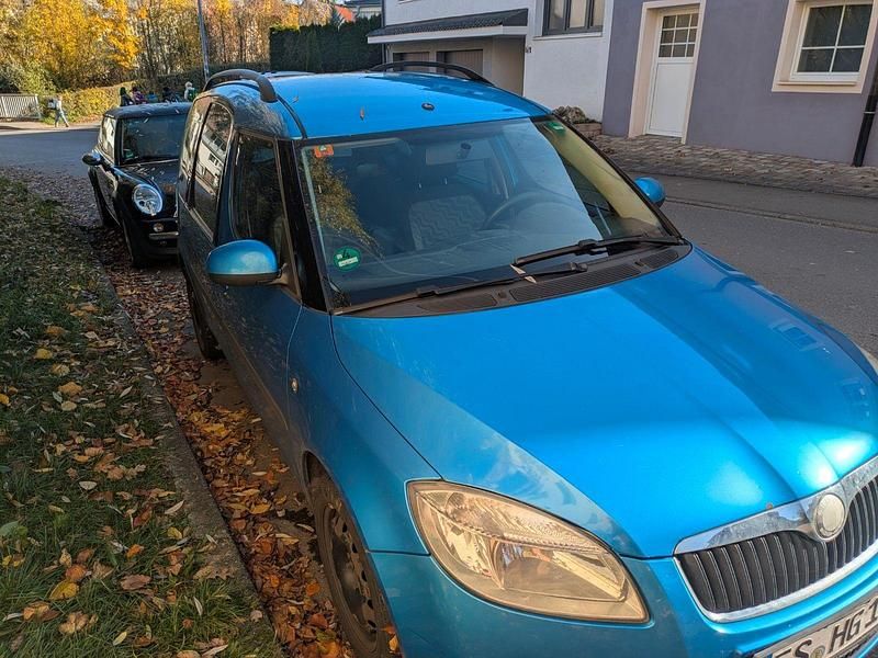 Blau Gebraucht 2009 Skoda Roomster Van / Kleinbus | 780 € (Superpreis) - Bild 1/3