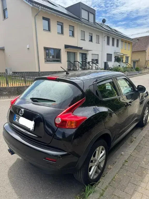 Gebraucht Nissan Juke Acenta 117 PS (86 kW) 2014 Schwarz SUV