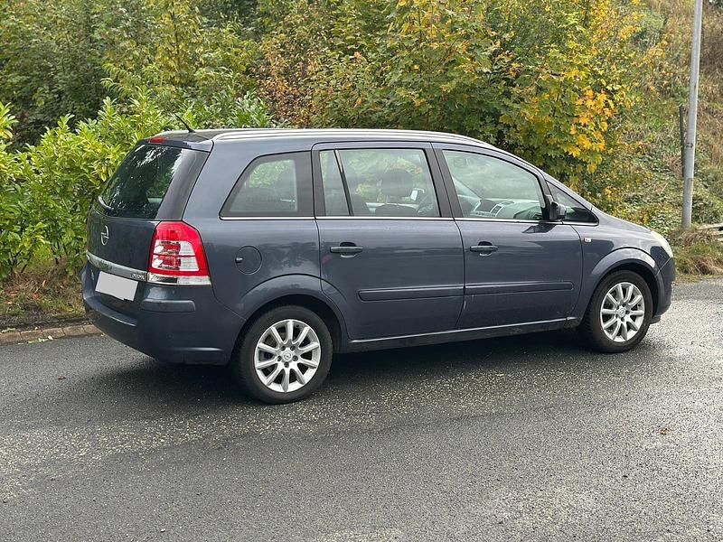 Gebraucht Opel Zafira 116 PS (85 kW) 2007 Blau Van / Kleinbus