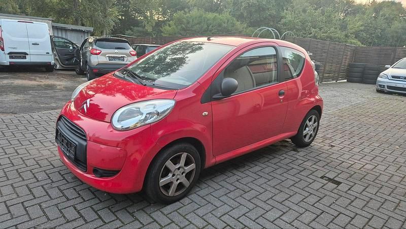 Rot Gebraucht 2009 Citroën C1 Kleinwagen | 990 € (Guter Preis) - Bild 1/4