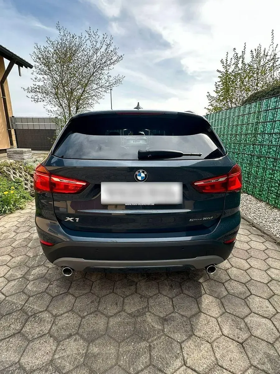 Gebraucht BMW X1 Sport Line 150 PS (110 kW) 2018 Grau SUV