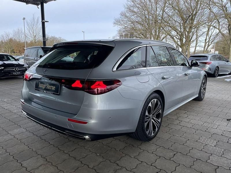 Gebraucht Mercedes E300 Advanced Plus 313 PS (230 kW) 2025 Silber Kombi
