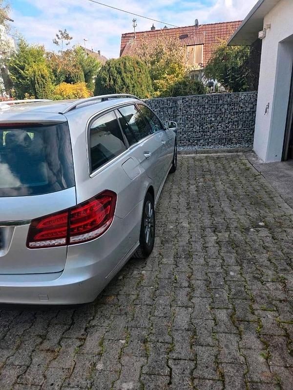 Second-hand Mercedes E220 170 CP (125 kW) 2014 Argintiu Break
