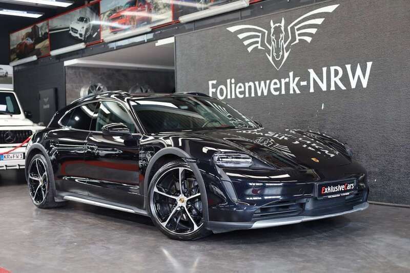 Schwarz Gebraucht 2021 Porsche Taycan Cross Turismo Limousine | 59.970 € (Superpreis) - Bild 1/4