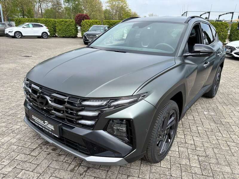 Pine green matt Neu 2025 Hyundai Tucson SUV | 38.990 € (Etwas zu teuer) - Bild 1/4