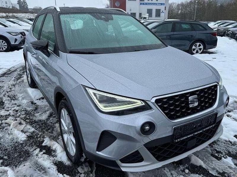 Silber Gebraucht 2024 Seat Arona Xperience SUV | 18.285 € (Superpreis) - Bild 1/4