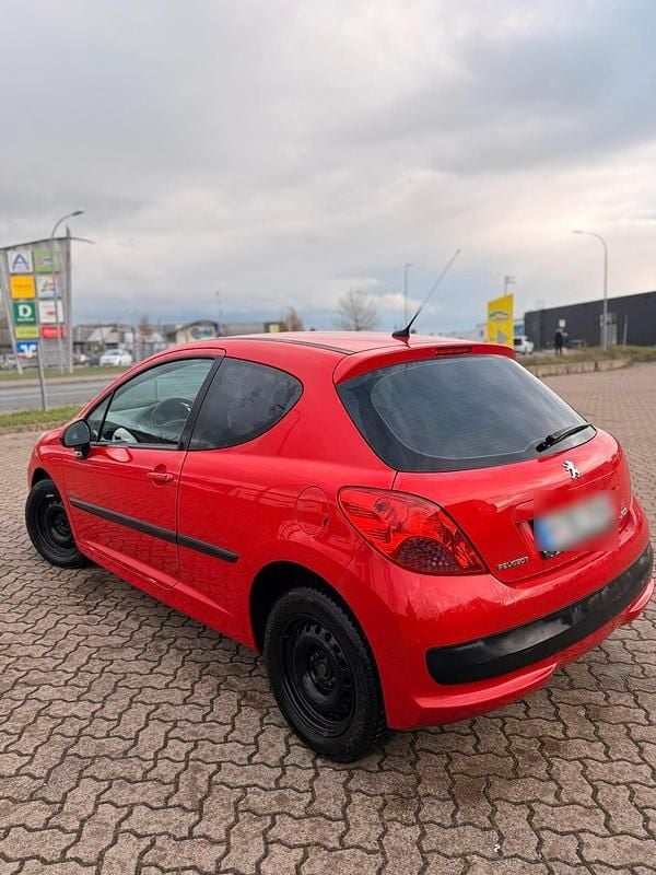 Rot Gebraucht 2010 Peugeot 207 Kleinwagen | 1.699 € (Guter Preis) - Bild 1/4