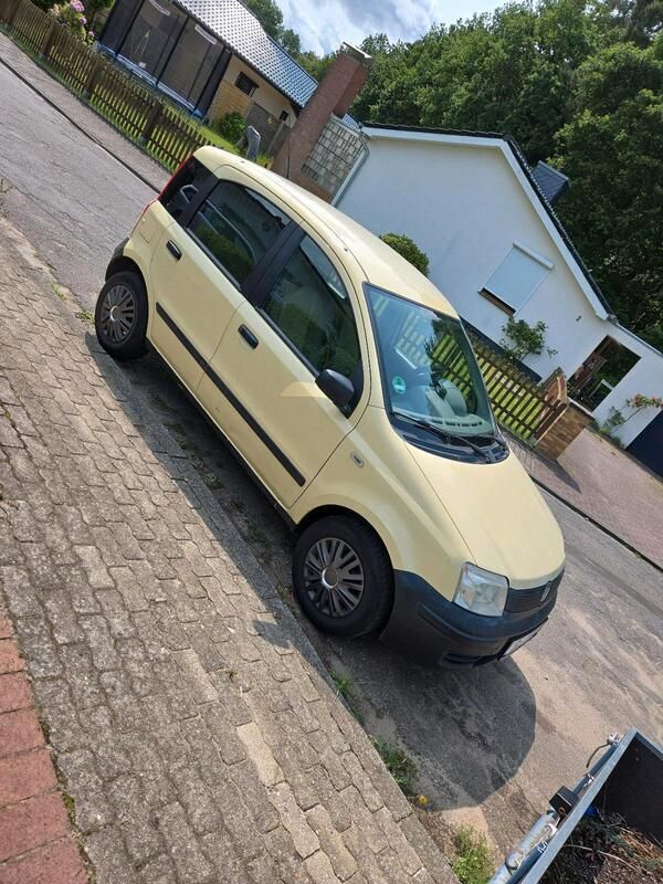 Gelb Gebraucht 2005 Fiat Panda Kleinwagen | 800 € (Guter Preis) - Bild 1/4