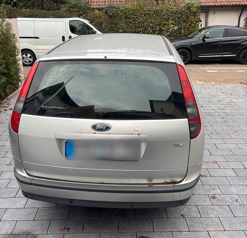 Usata Ford Focus 101 CV (74 kW) 2007 Argento Station wagon