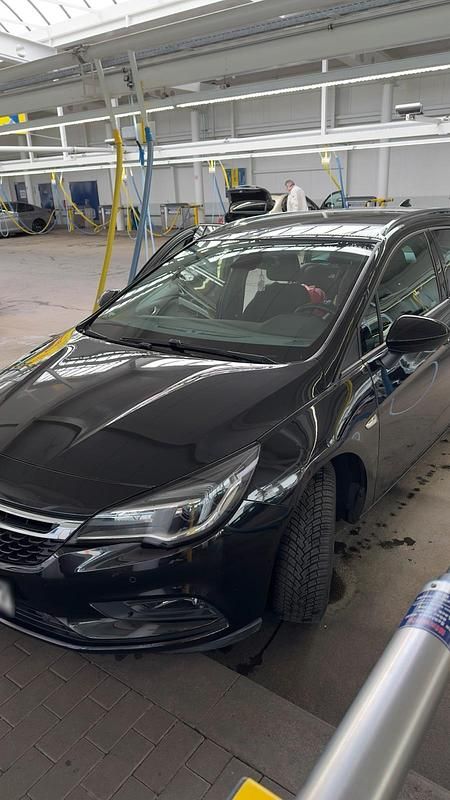 Gebraucht Opel Astra Sport 150 PS (110 kW) 2018 Schwarz Kombi