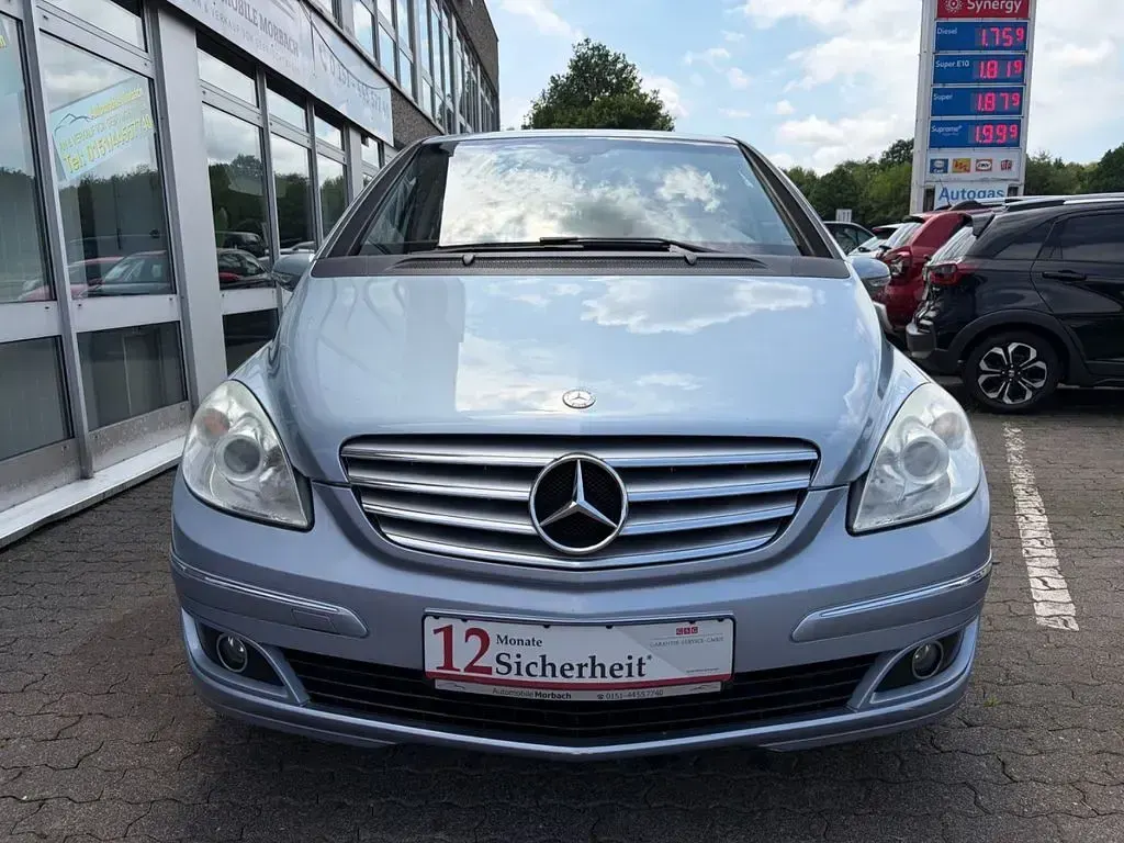 Gebraucht Mercedes B200 136 PS (100 kW) 2006 Silber Van / Kleinbus