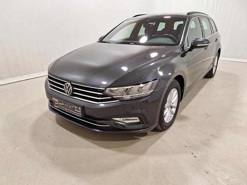 Gebraucht VW Passat Business 150 PS (110 kW) 2022 Mangangrau metallic Kombi