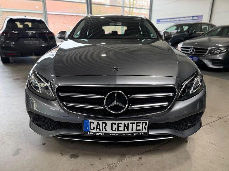 Gebraucht Mercedes E200 Avantgarde 150 PS (110 kW) 2019 Grau Kombi