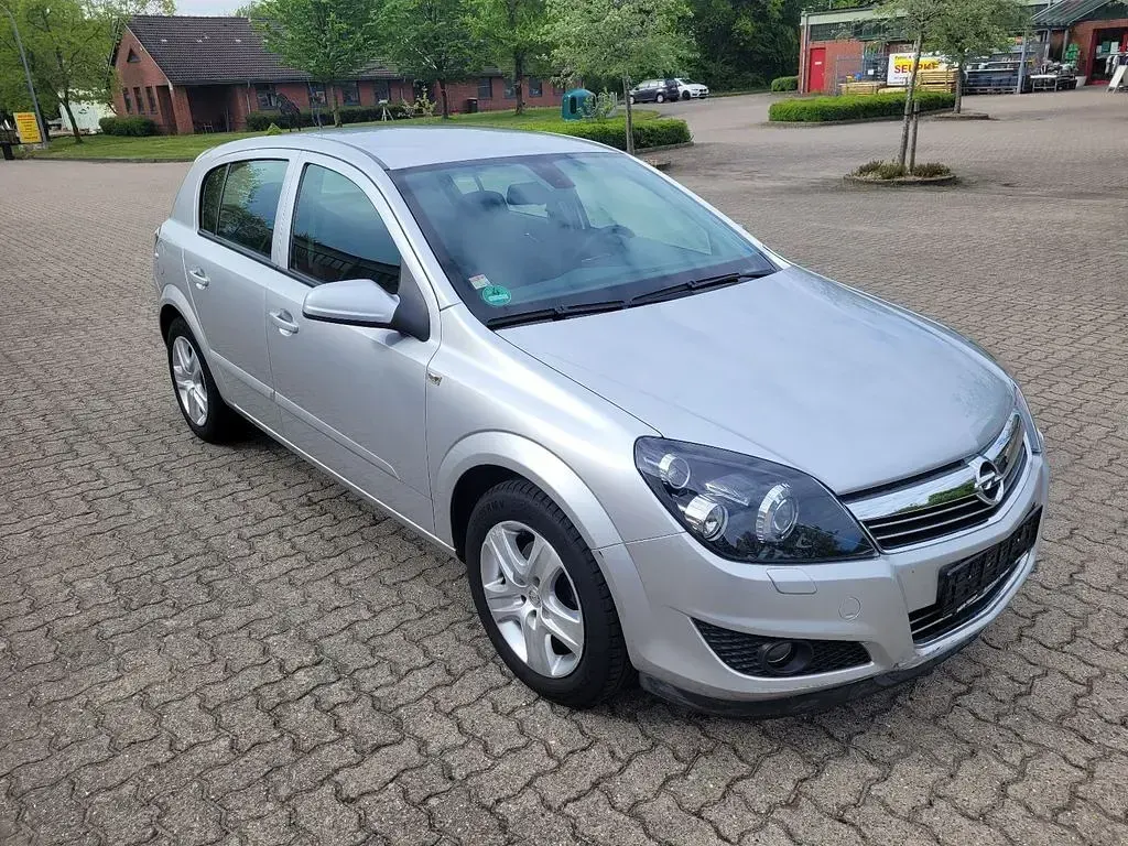 Occasion Opel Astra 140 ch (102 kW) 2008 Argent Berline
