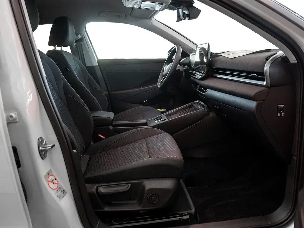 Gebraucht VW T-Roc Life 150 PS (110 kW) 2025 Weiß SUV