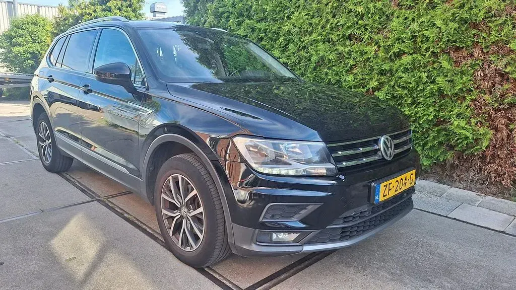 Gebraucht VW Tiguan Allspace Comfortline 150 PS (110 kW) 2019 Schwarz SUV